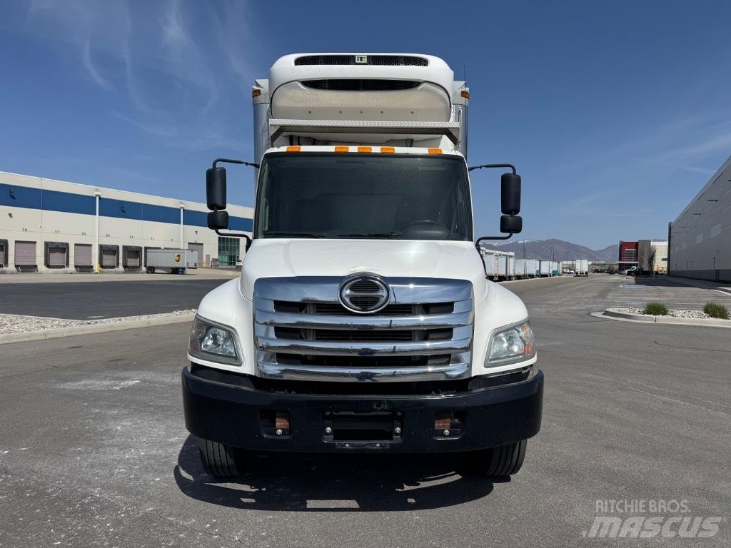 Hino 268 T Грузовики-Рефрижераторы