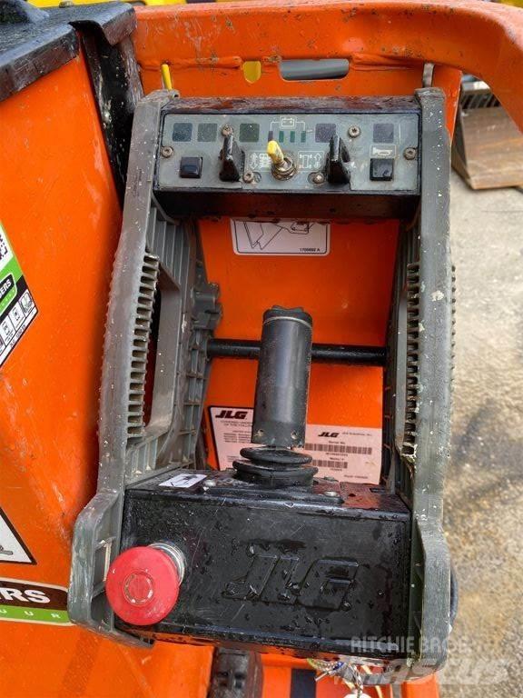 JLG 1230ES Разные подъемники и вышки
