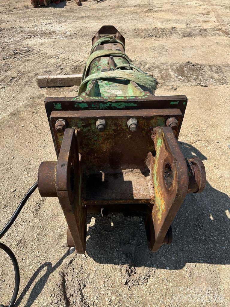 Montabert V 32 Гидромолоты