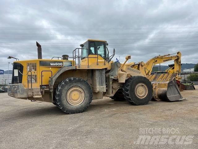 Komatsu WA 600-6 Фронтальные погрузчики