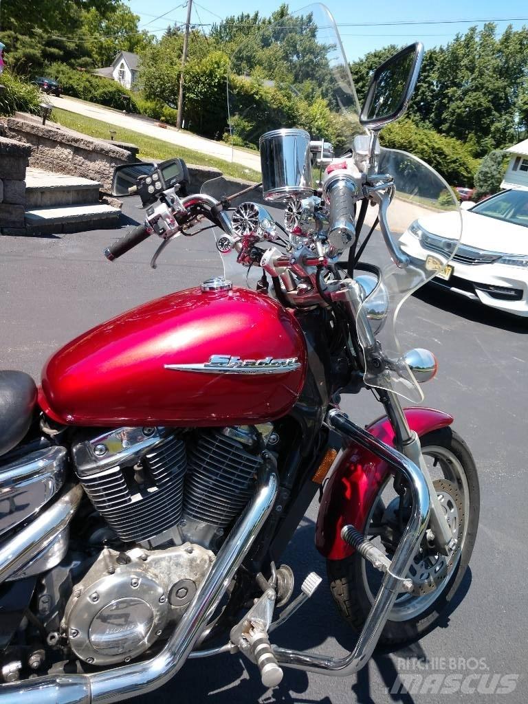 Honda VT1100 Земснаряды / баржи