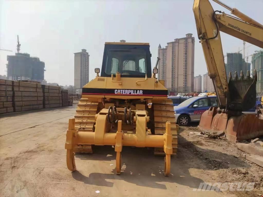 CAT D 6 M Гусеничные бульдозеры
