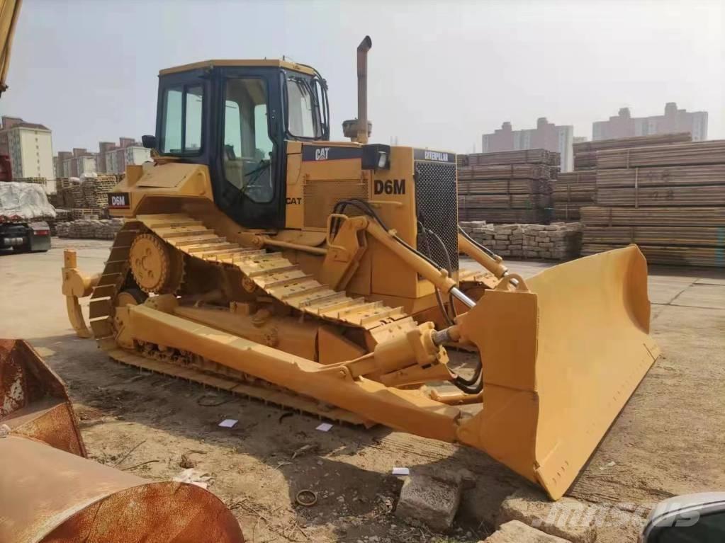 CAT D 6 M Гусеничные бульдозеры