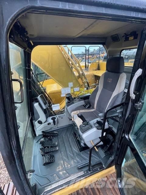CAT 330FL Гусеничные экскаваторы