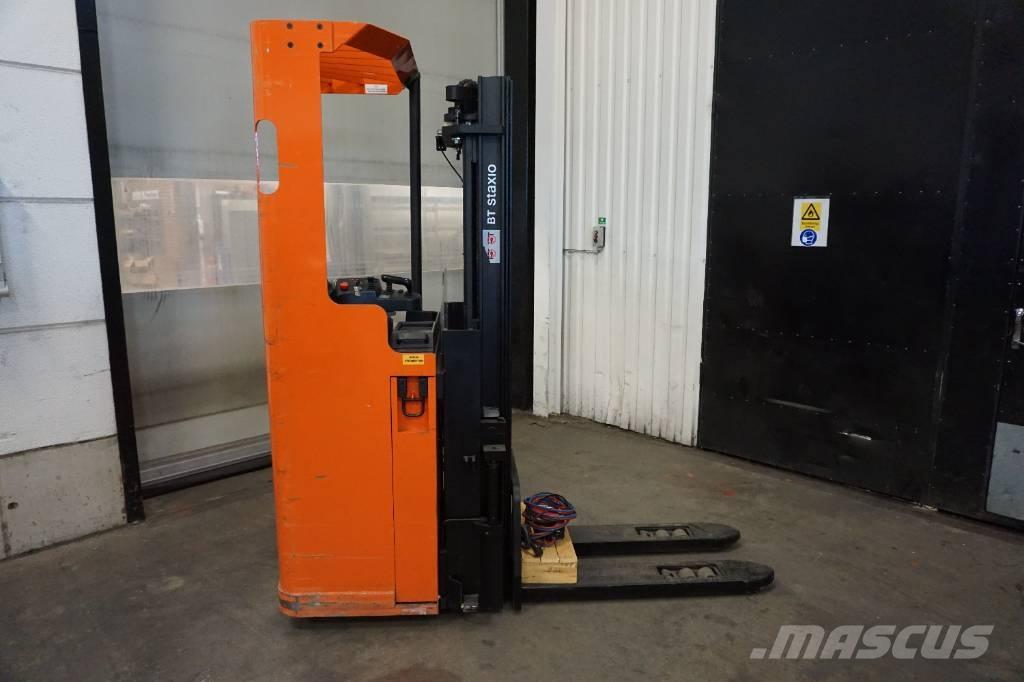 Toyota SSE135L Самоходные электроштабелёры