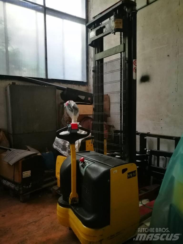 Hyster S 1.2 Электропогрузчики