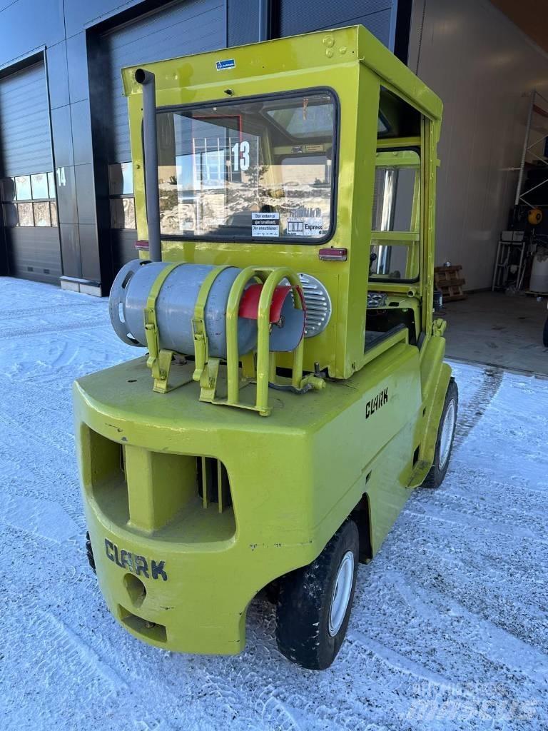 Clark C500Y-55 Газовые погрузчики