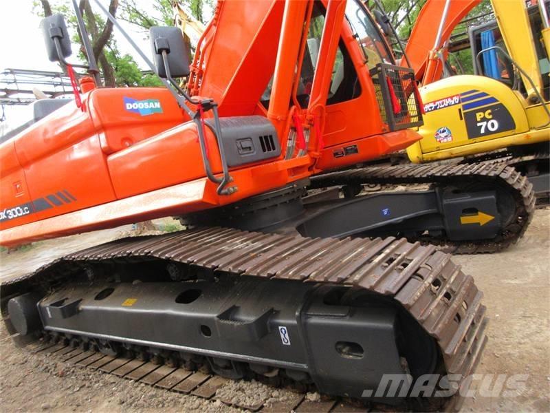 Doosan DX 300 Гусеничные экскаваторы