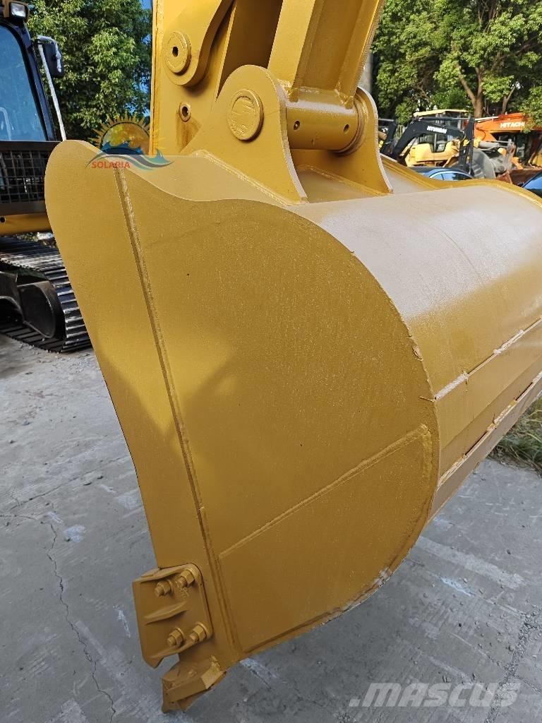 CAT 320D2L Гусеничные экскаваторы