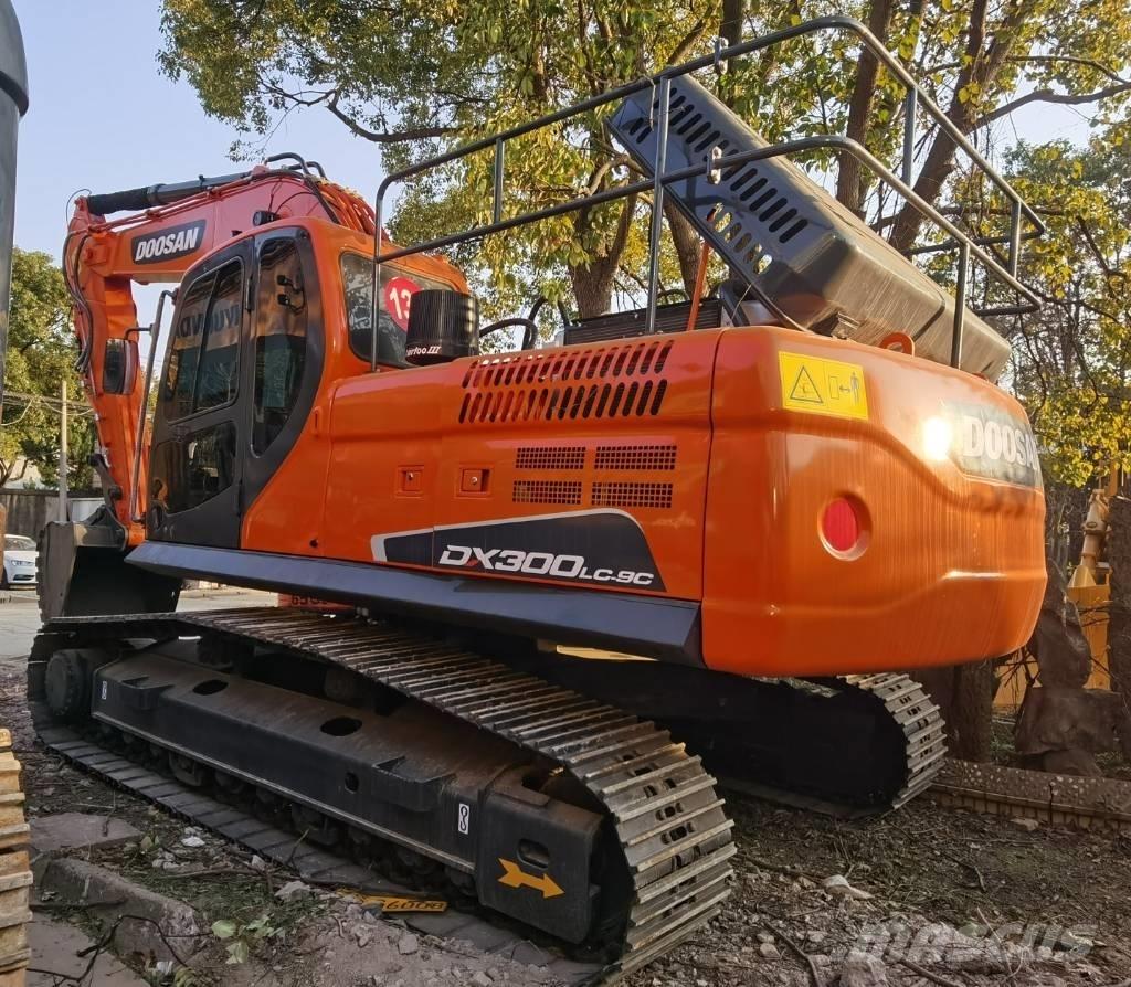 Doosan DX 300 LC Гусеничные экскаваторы