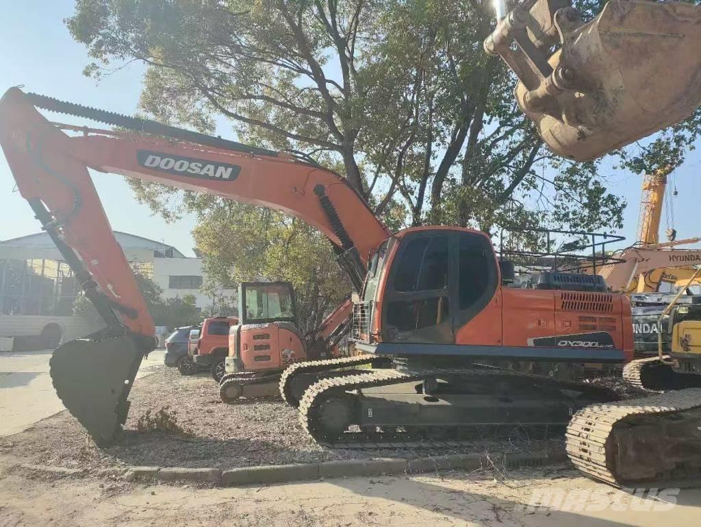 Doosan DX 300 LC Гусеничные экскаваторы
