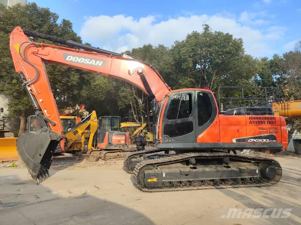 Doosan DX 300 LC Гусеничные экскаваторы