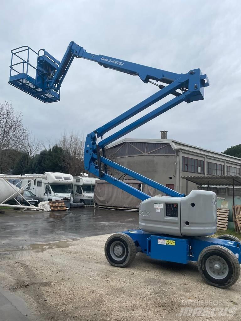 Genie Z 45/25 DC Коленчатые подъемники