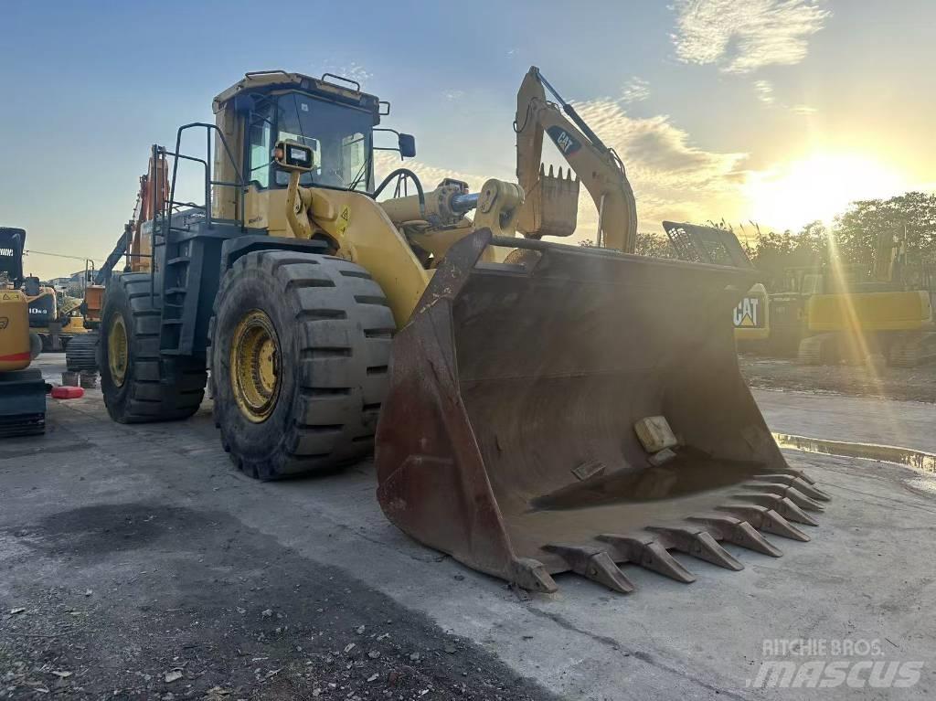 Komatsu WA 600 Фронтальные погрузчики