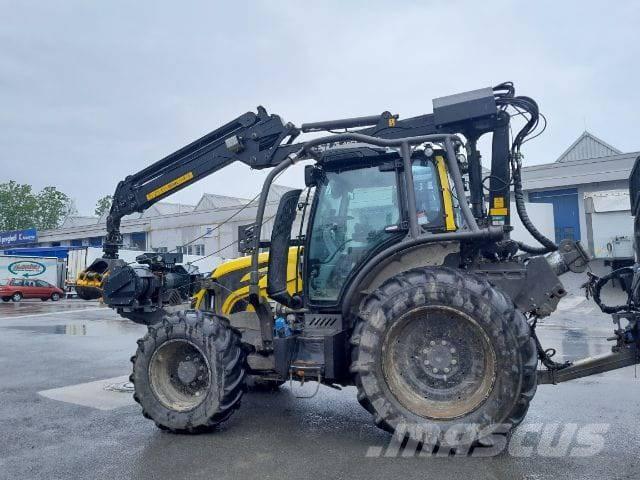 Valtra N153 Лесохозяйственные тракторы