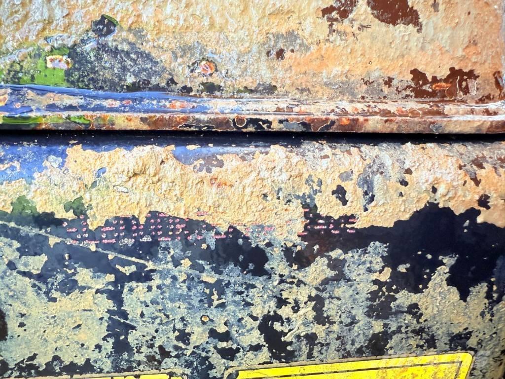 JCB 3TST Мини-самосвалы