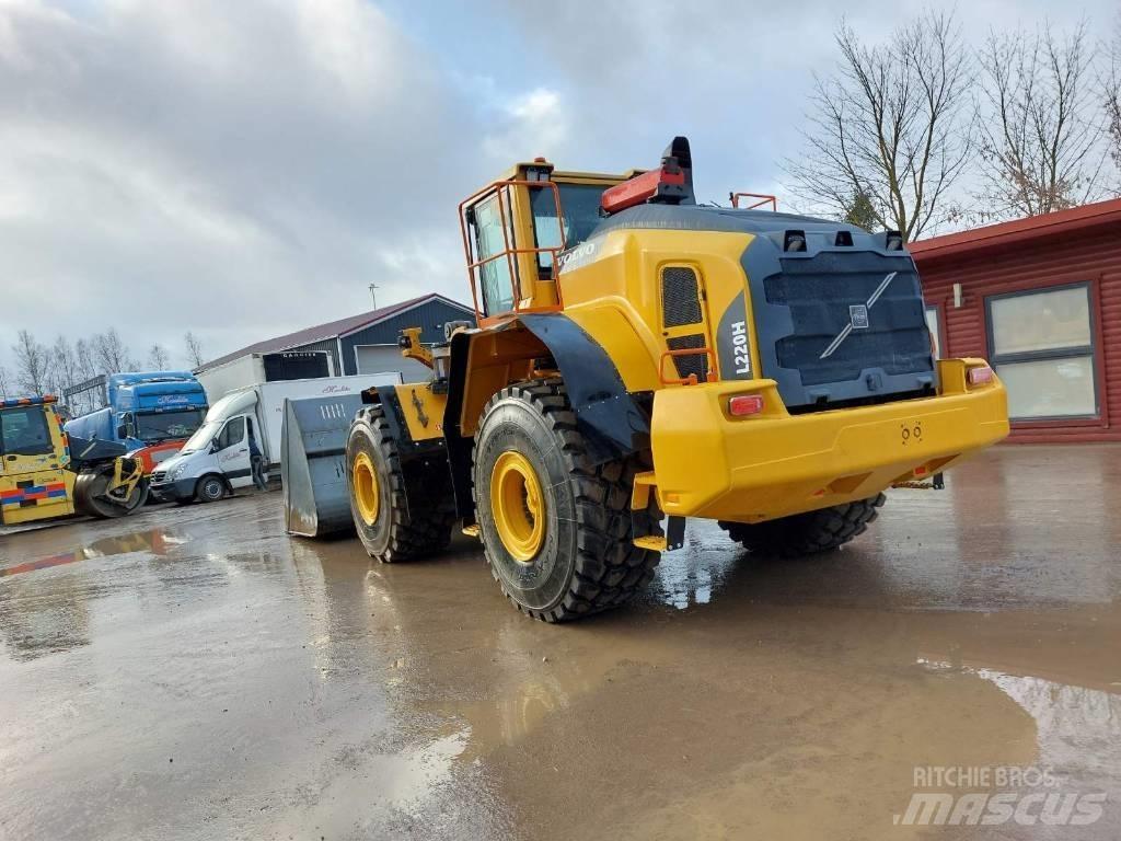 Volvo L 220 H Фронтальные погрузчики