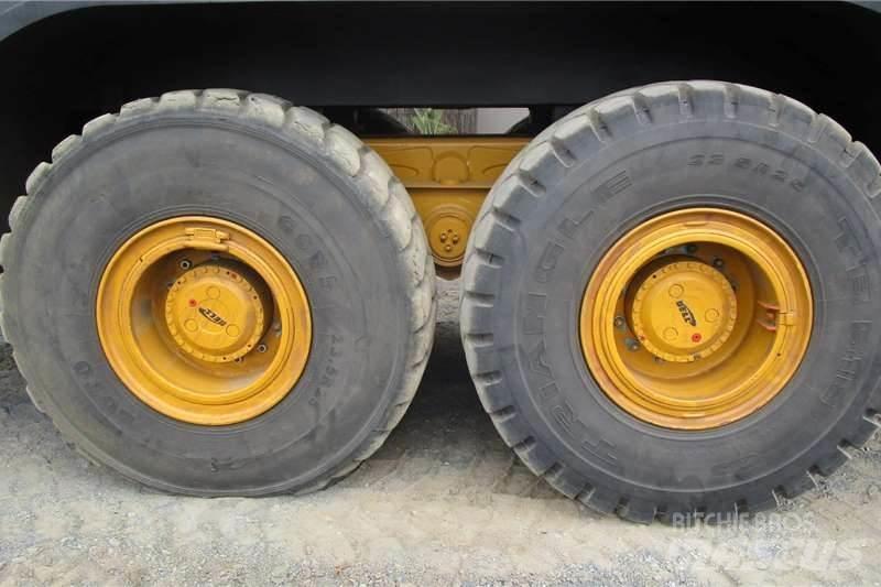 Bell B25D 23000L Специальные грузовики