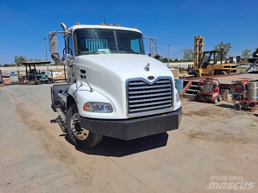 Mack CX612 Седельные тягачи