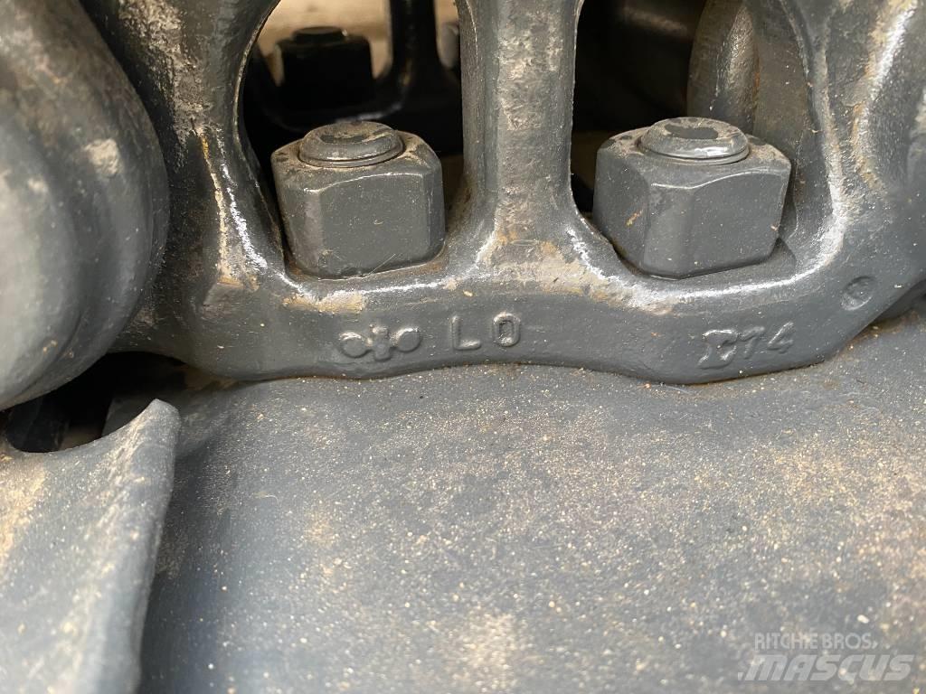 Komatsu PC210LC-8M0 Гусеничные экскаваторы