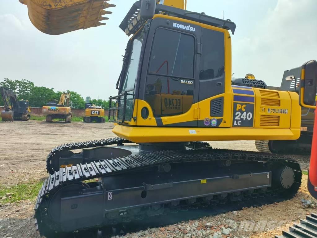 Komatsu PC 240-8 Гусеничные экскаваторы