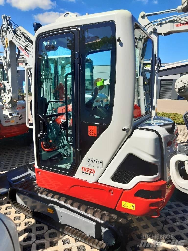 Takeuchi TB225 V3 Мини-экскаваторы
