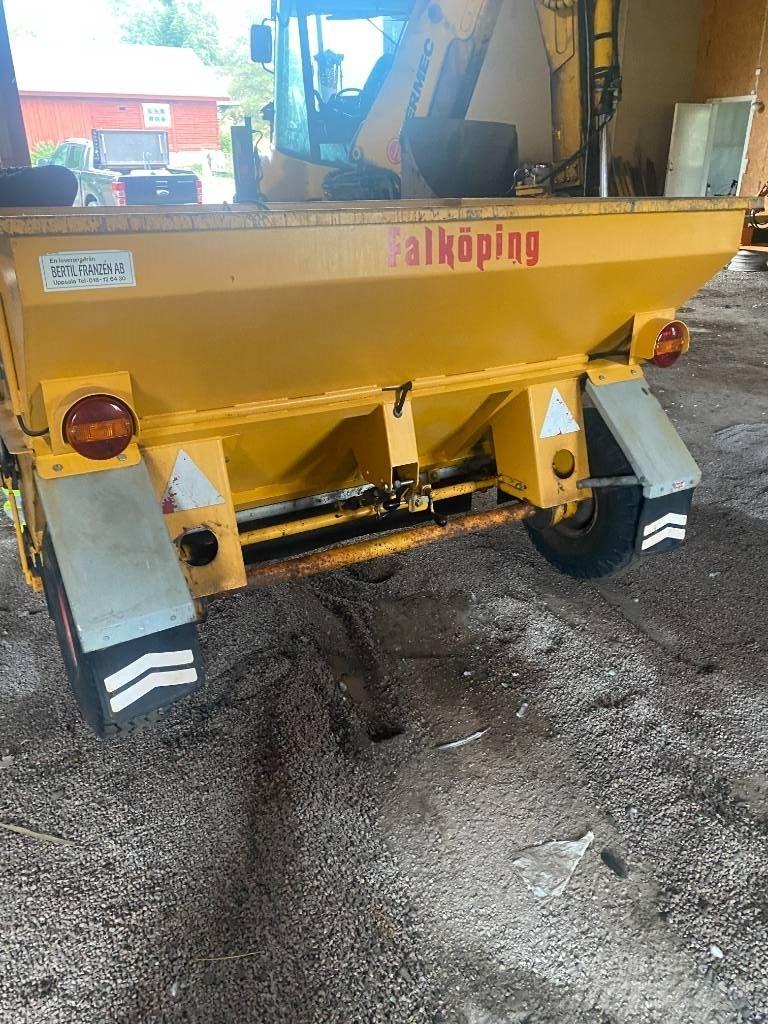 Broddway T20H Пескоразбрасывателы