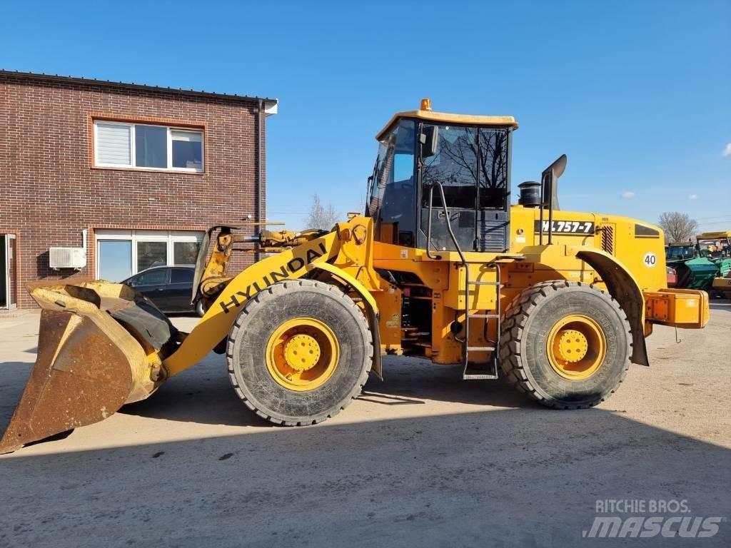 Hyundai HL 757-7 Фронтальные погрузчики