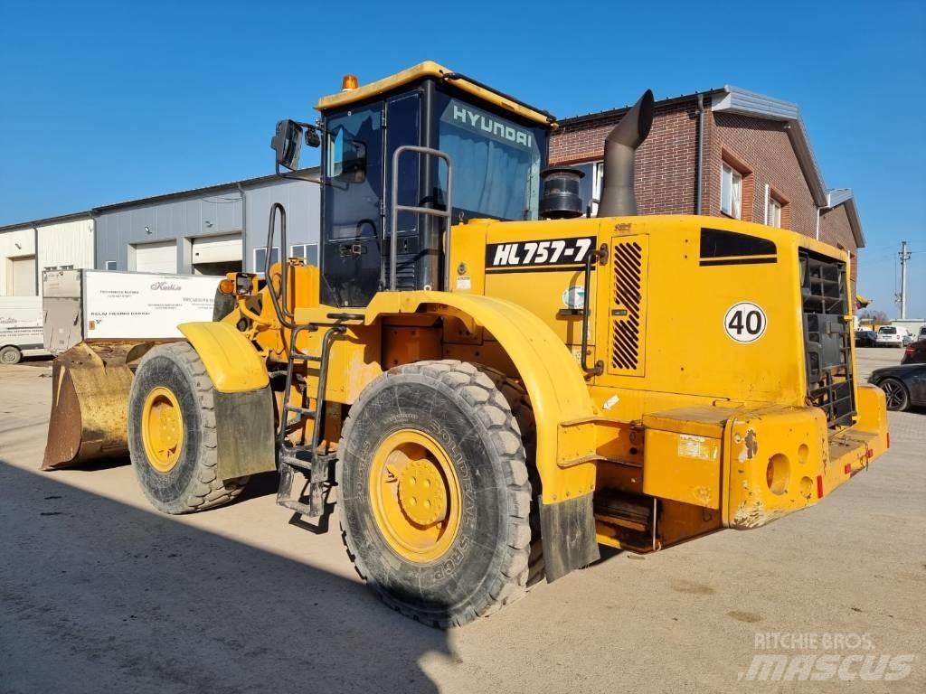 Hyundai HL 757-7 Фронтальные погрузчики
