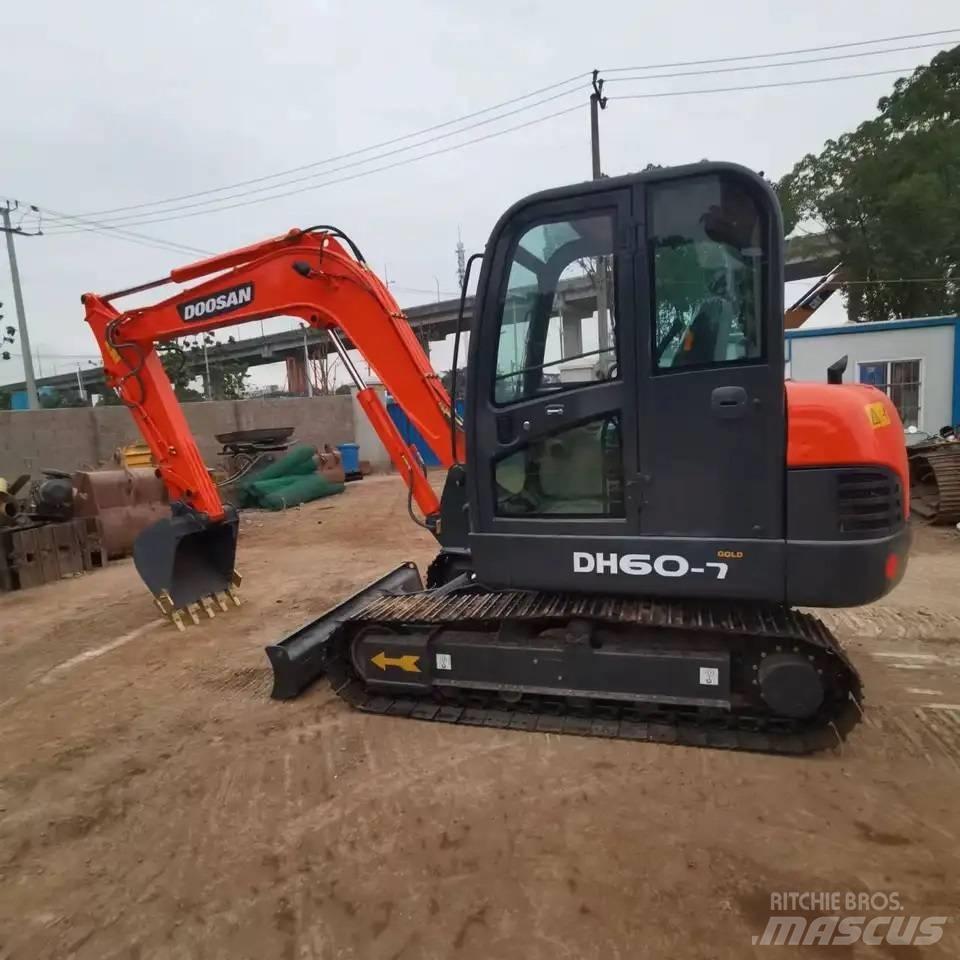 Doosan DH60-7 Гусеничные экскаваторы