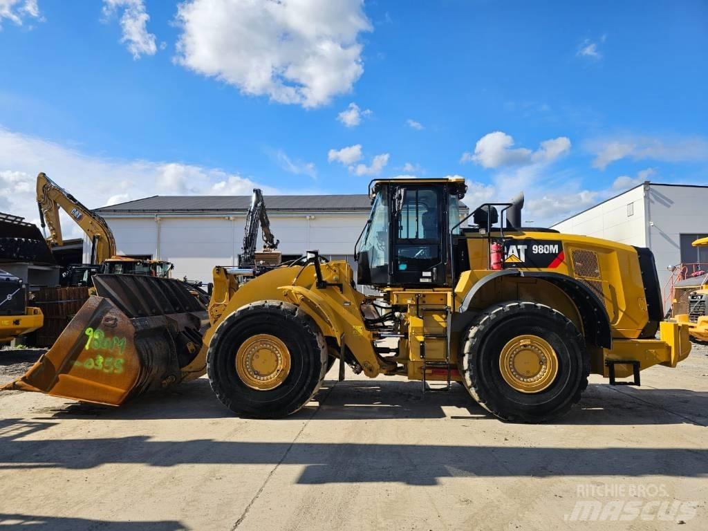 CAT 980M Фронтальные погрузчики
