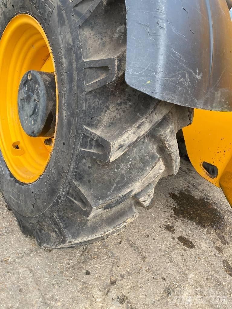JCB 535-140 Телескопические погрузчики