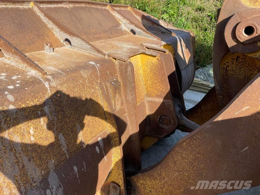 CAT 966 G Фронтальные погрузчики
