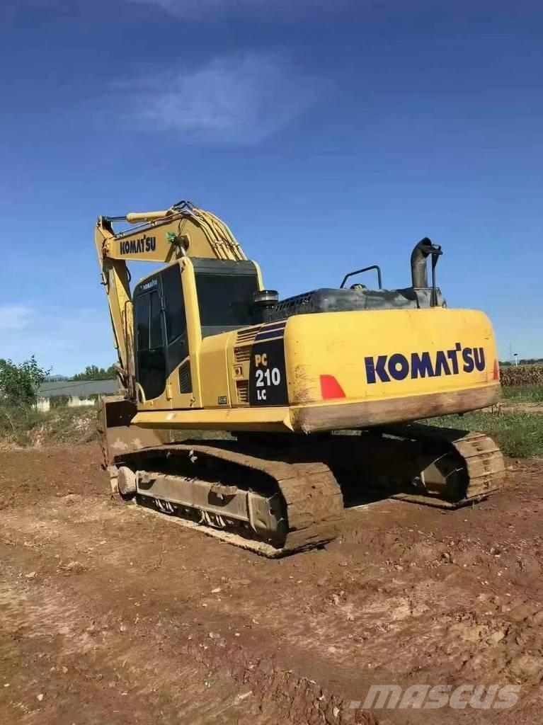 Komatsu PC 210 Гусеничные экскаваторы