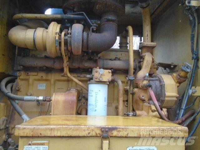 CAT 16G Грейдеры
