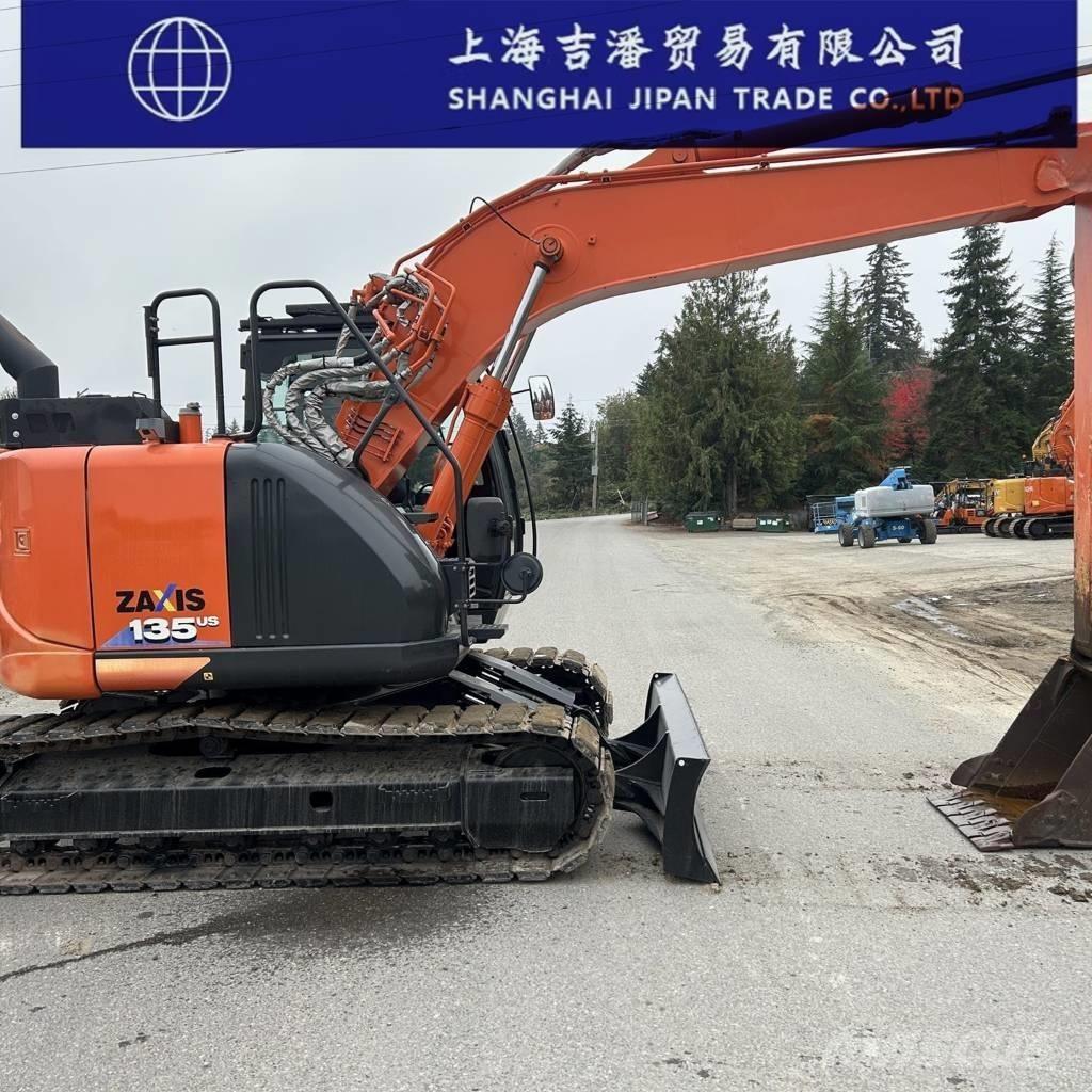 Hitachi ZX 135 Гусеничные экскаваторы