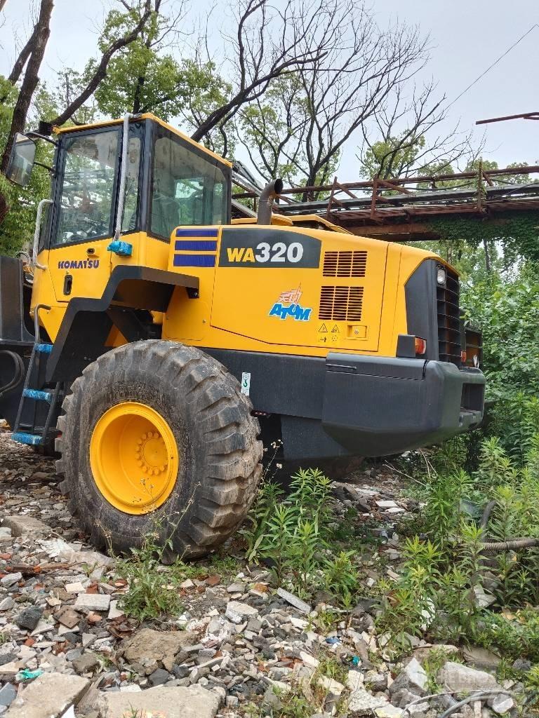 Komatsu WA320-5 Фронтальные погрузчики