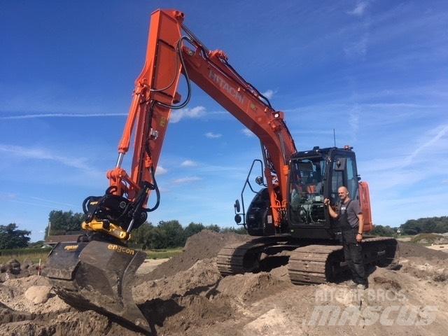 Hitachi ZX 135 US-6 Гусеничные экскаваторы