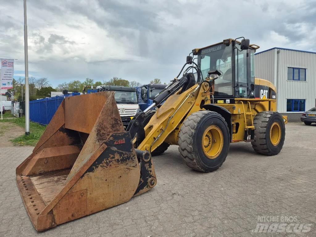 CAT 930G Фронтальные погрузчики