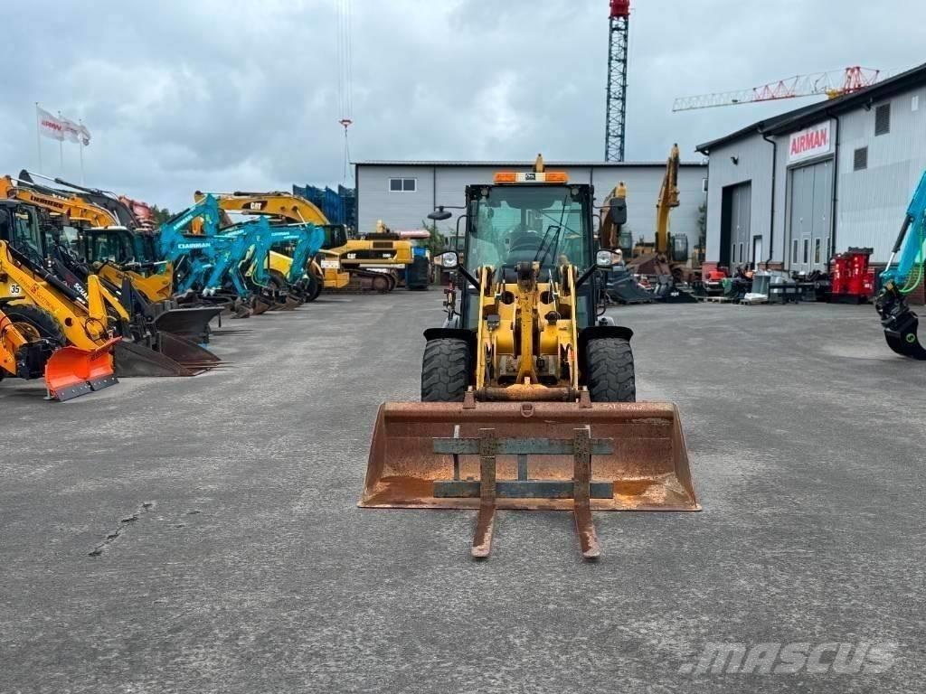 CAT 906 H Фронтальные погрузчики