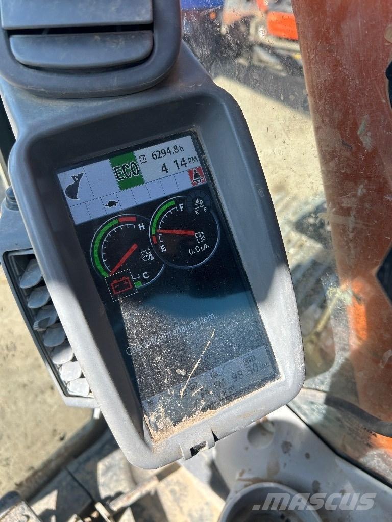 Hitachi ZX 135 US-6 Гусеничные экскаваторы