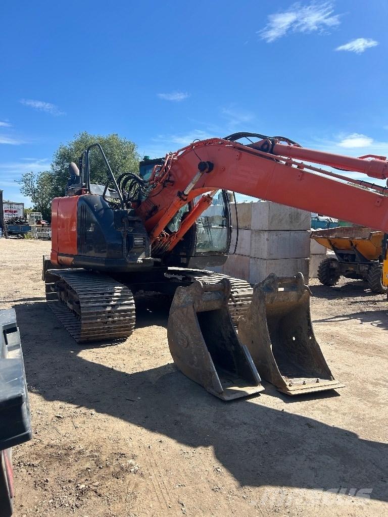 Hitachi ZX 135 US-6 Гусеничные экскаваторы
