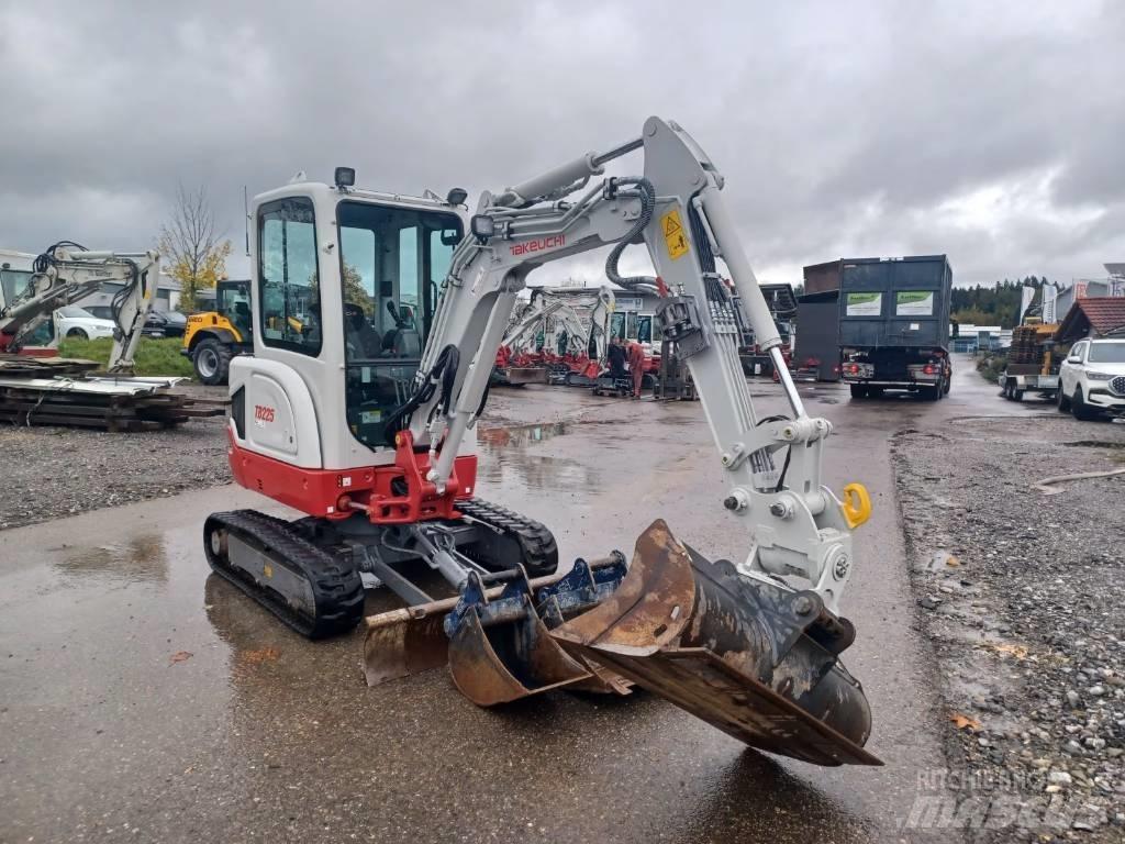 Takeuchi TB 225 Мини-экскаваторы