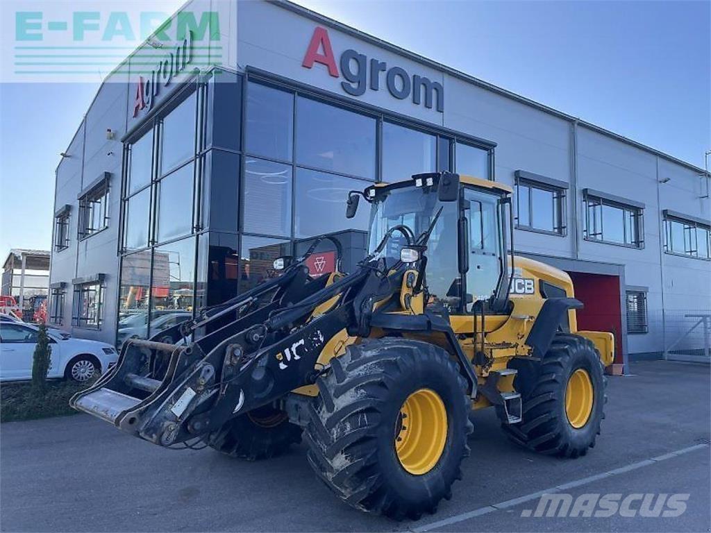 JCB 427 ht agri Мини-экскаваторы