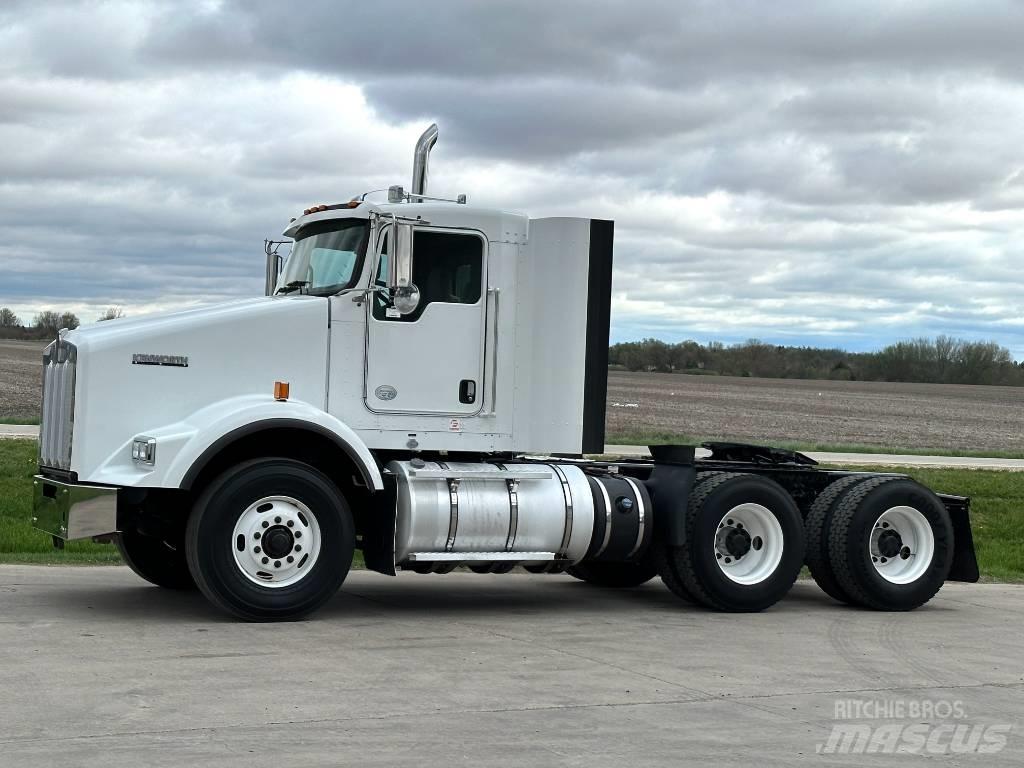 Kenworth T800 Седельные тягачи