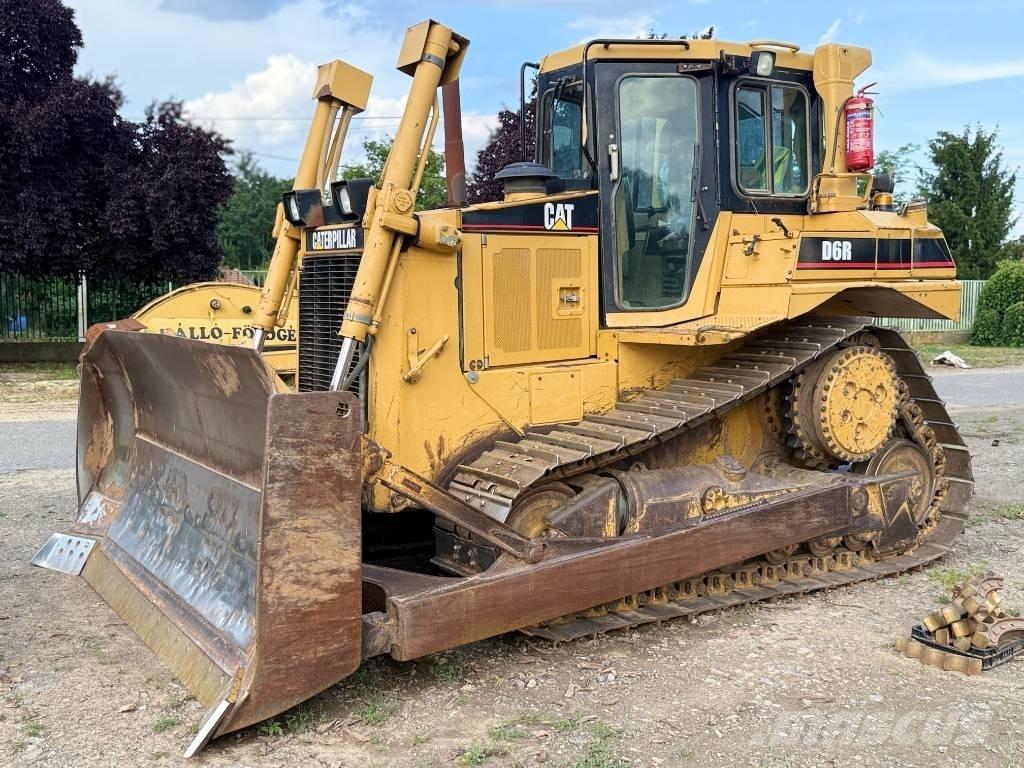 CAT D 6 R Гусеничные бульдозеры