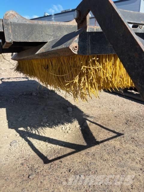  TIK Sopborste 150 Навесные щетки