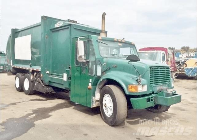 International 4900 Мусоровозы