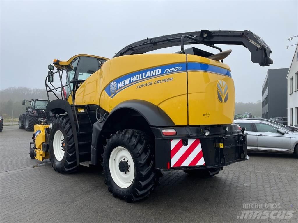 New Holland FR 550 Прицепные кормоуборочные комбайны