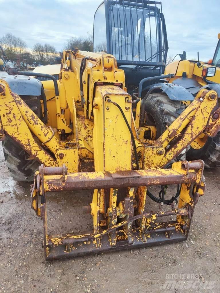 JCB 532-120 Телескопические погрузчики